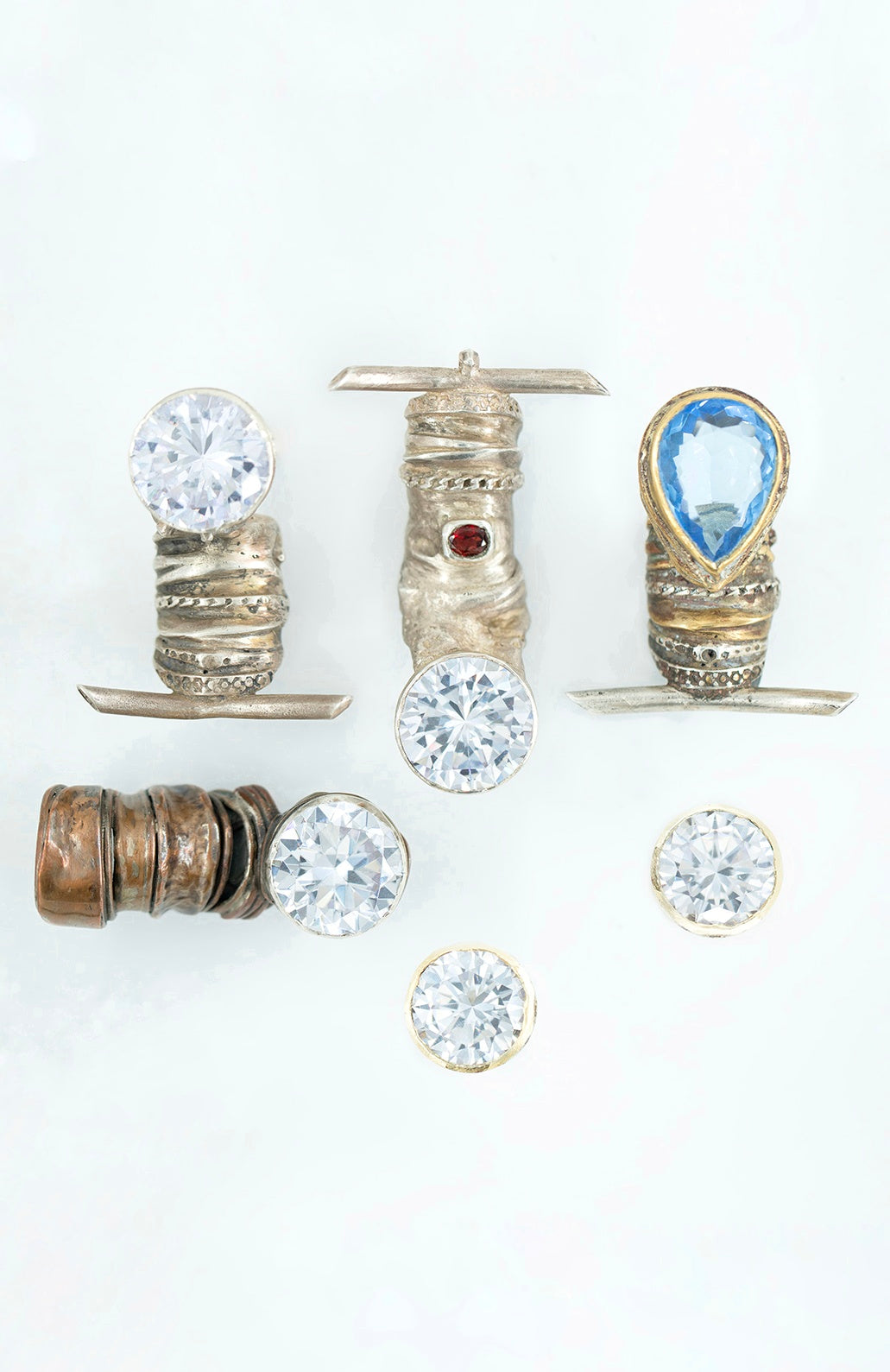 Ring with big zirconia. Brass. / Duzy pierscien z cyrkonia. Mosiadz.