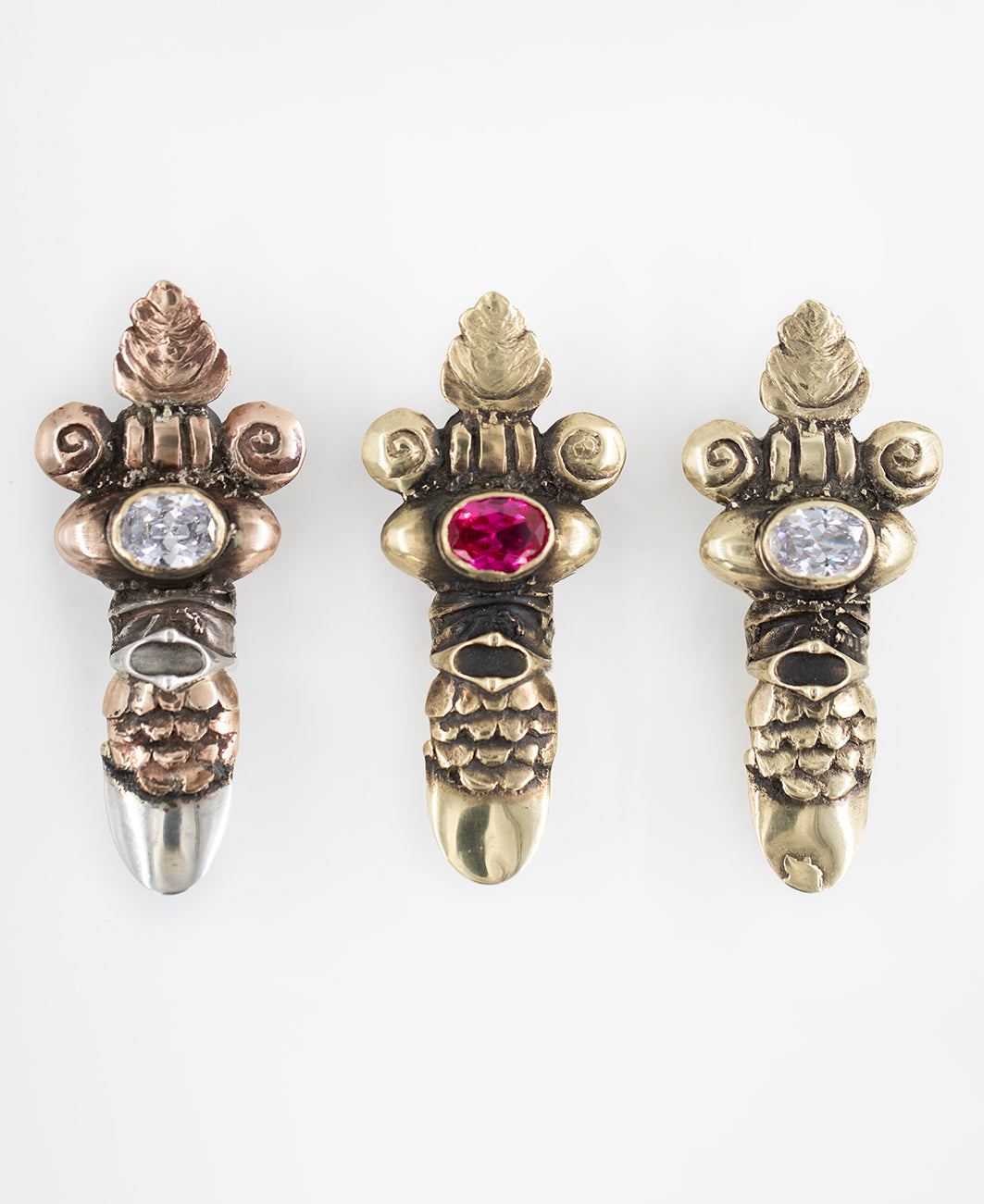 Stucco ring. Brass. Zirconia. / Pierscien inspirowany sztukateria. Mosiadz. Cyrkonia.