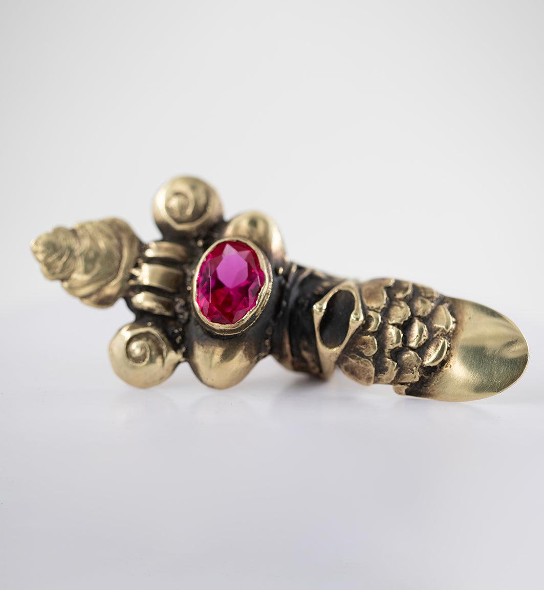 Stucco ring. Brass. Zirconia. / Pierscien inspirowany sztukateria. Mosiadz. Cyrkonia.