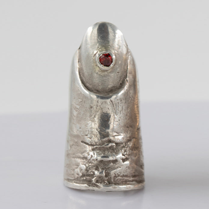 Ring Finger basic with garnet. Silver. / Pierscien palec podstawowy, granat. Srebro.