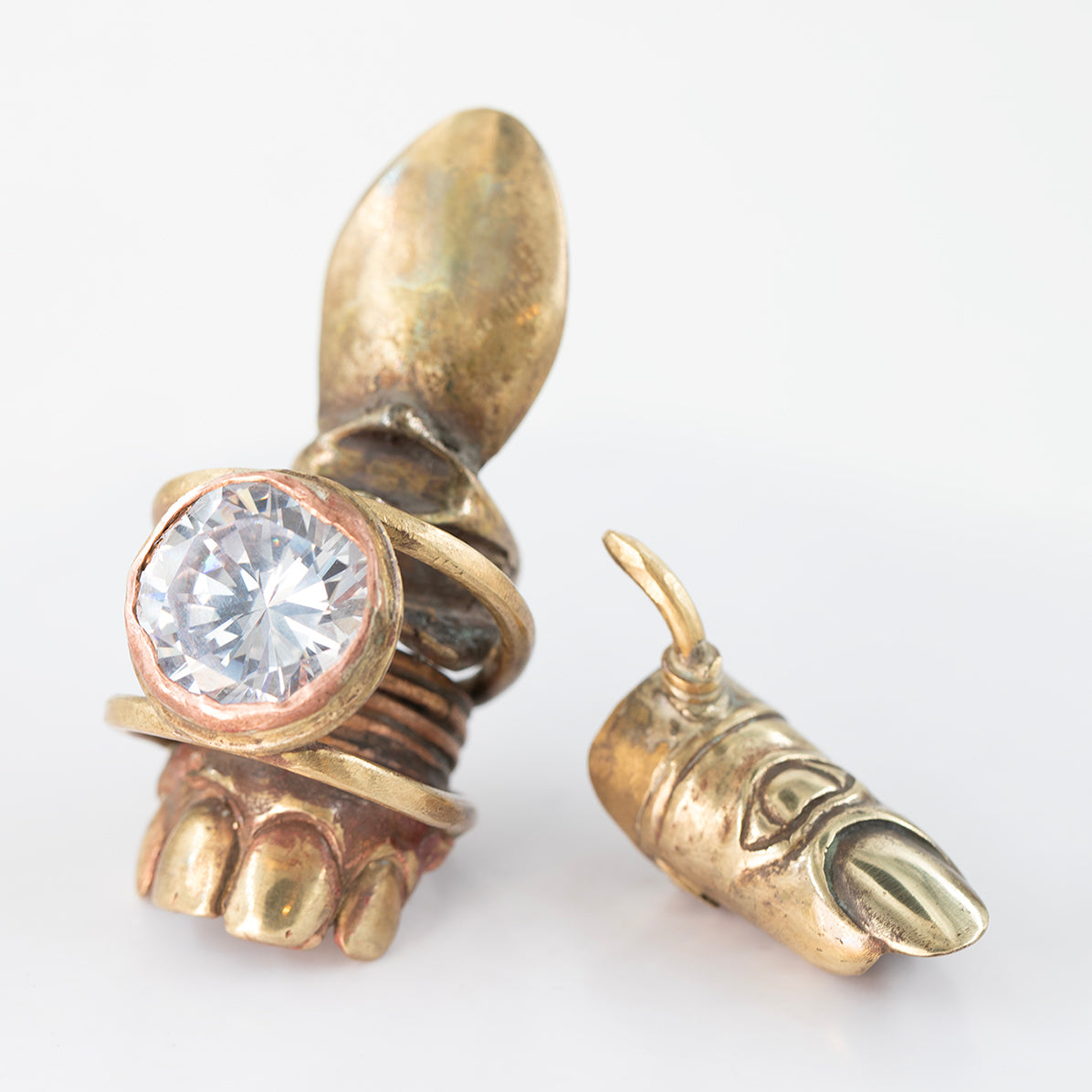 Ring Finger Eye with spike. Brass. / Pierscien palec z kolcem. Mosiadz.