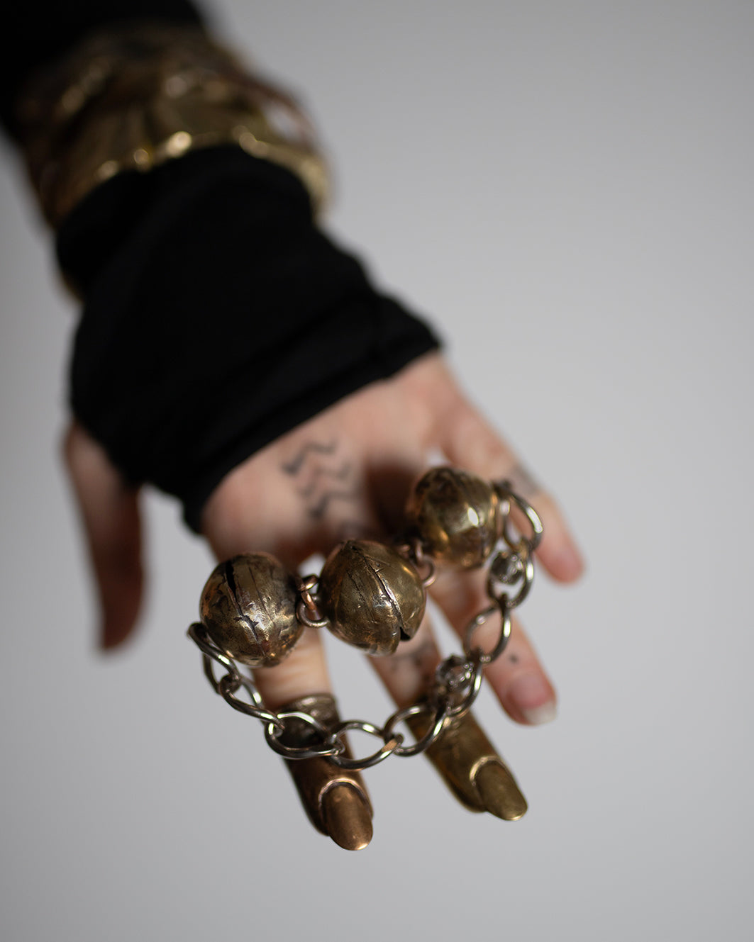 3 ball chain ring. Brass./ 3 kule i lancuch, pierscien. Mosiadz.