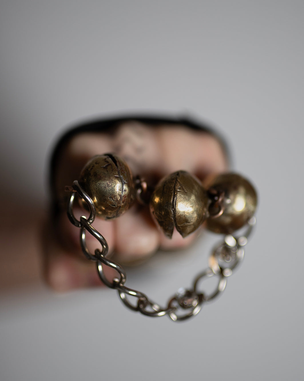 3 ball chain ring. Brass./ 3 kule i lancuch, pierscien. Mosiadz.