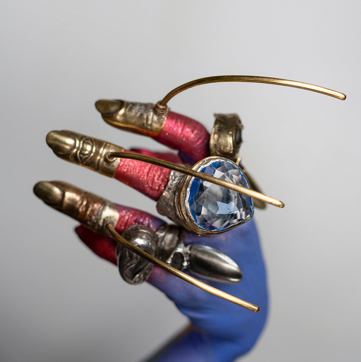 Mantis armor inspired ring. Silver and brass. / Pierscien inspirowany zbroja i modliszka. Srebro i mosiadz.