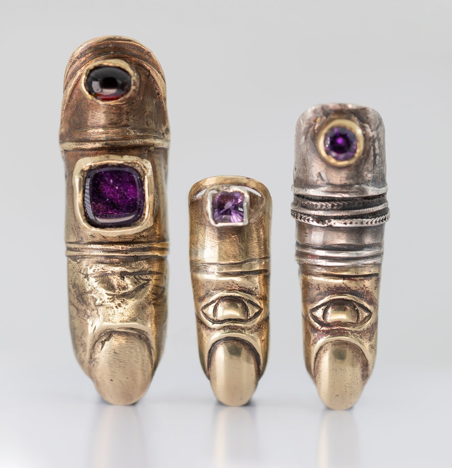 Raw Finger brass. Natural amethyst. / Pierścień palec. Mosiądz, ametyst.