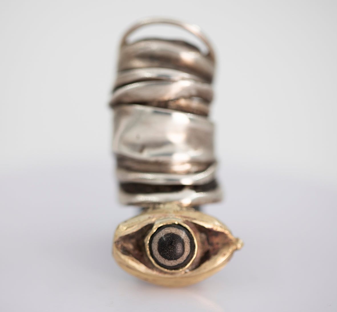 Layers Ring with Agate eye. Brass and silver. / Duzy pierscien. Mosiadz i srebro. Agat.