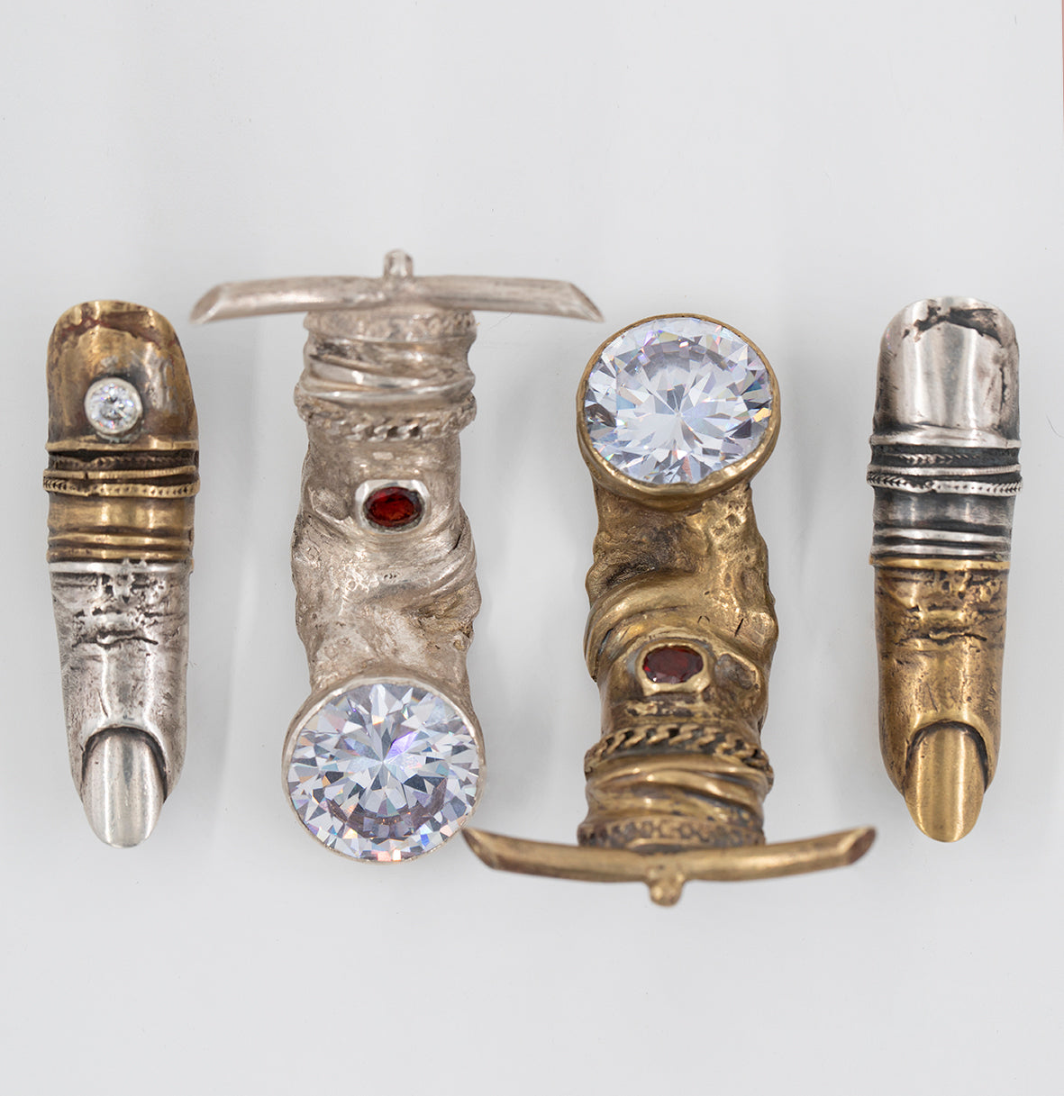 Big ring with garnet and zirconia. Silver. / Wielki pierscien. Srebro, granat, cyrkonia.