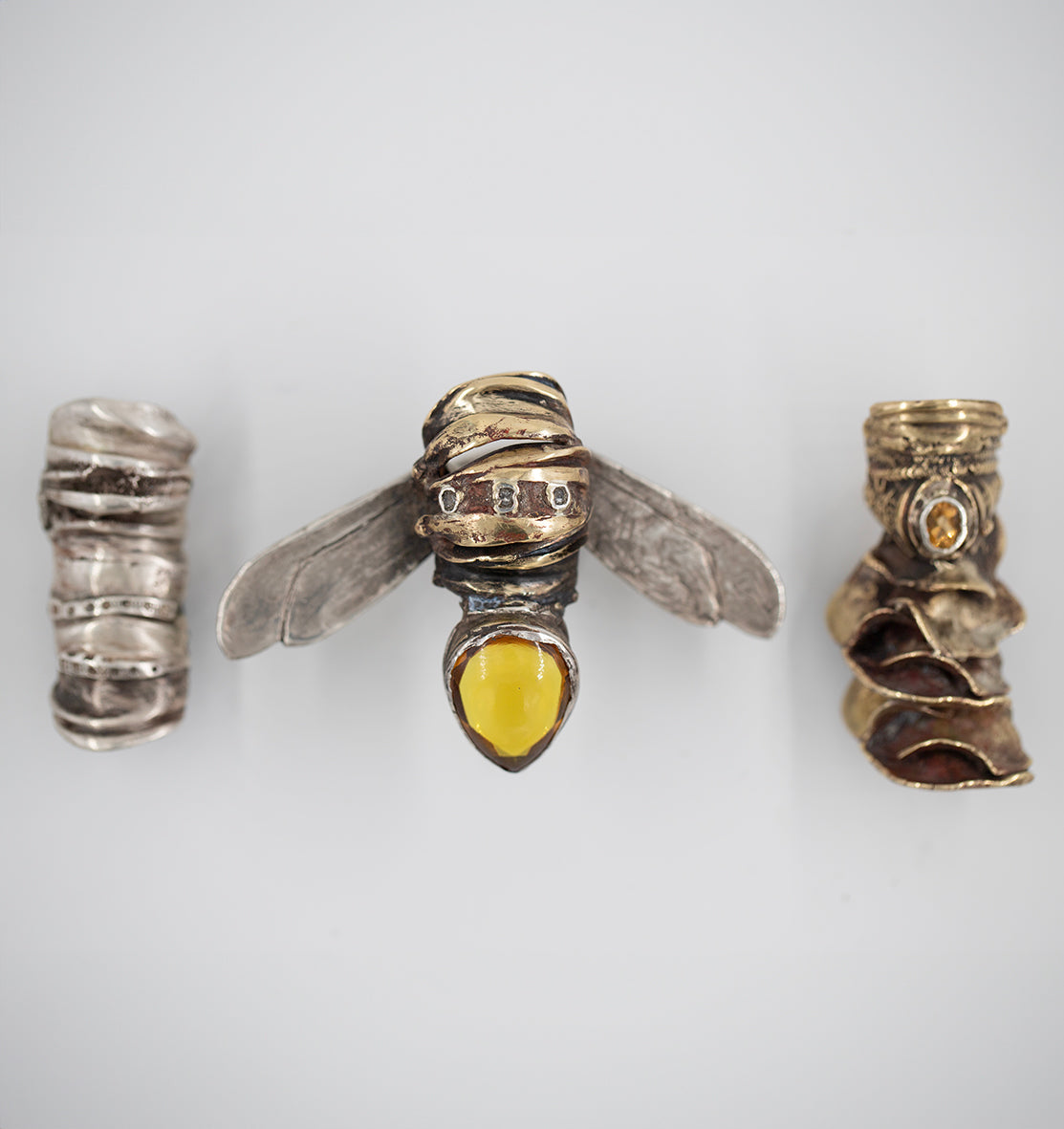 Big ring bee shape. Brass, silver, Quartz, topaz./ Pierscien w ksztalcie pszczoly. Srebro, mosiadz, kwarc, topaz.