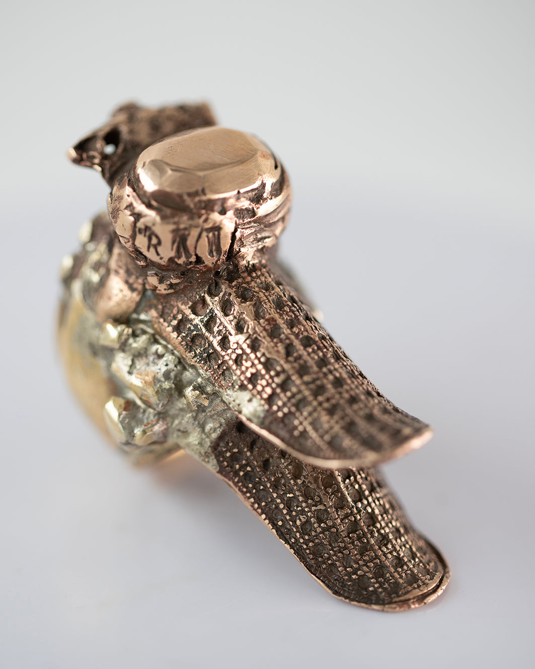 High ring armor. Brass, bronze. / Wysoki pierscien zbroja. Mosiadz, braz.