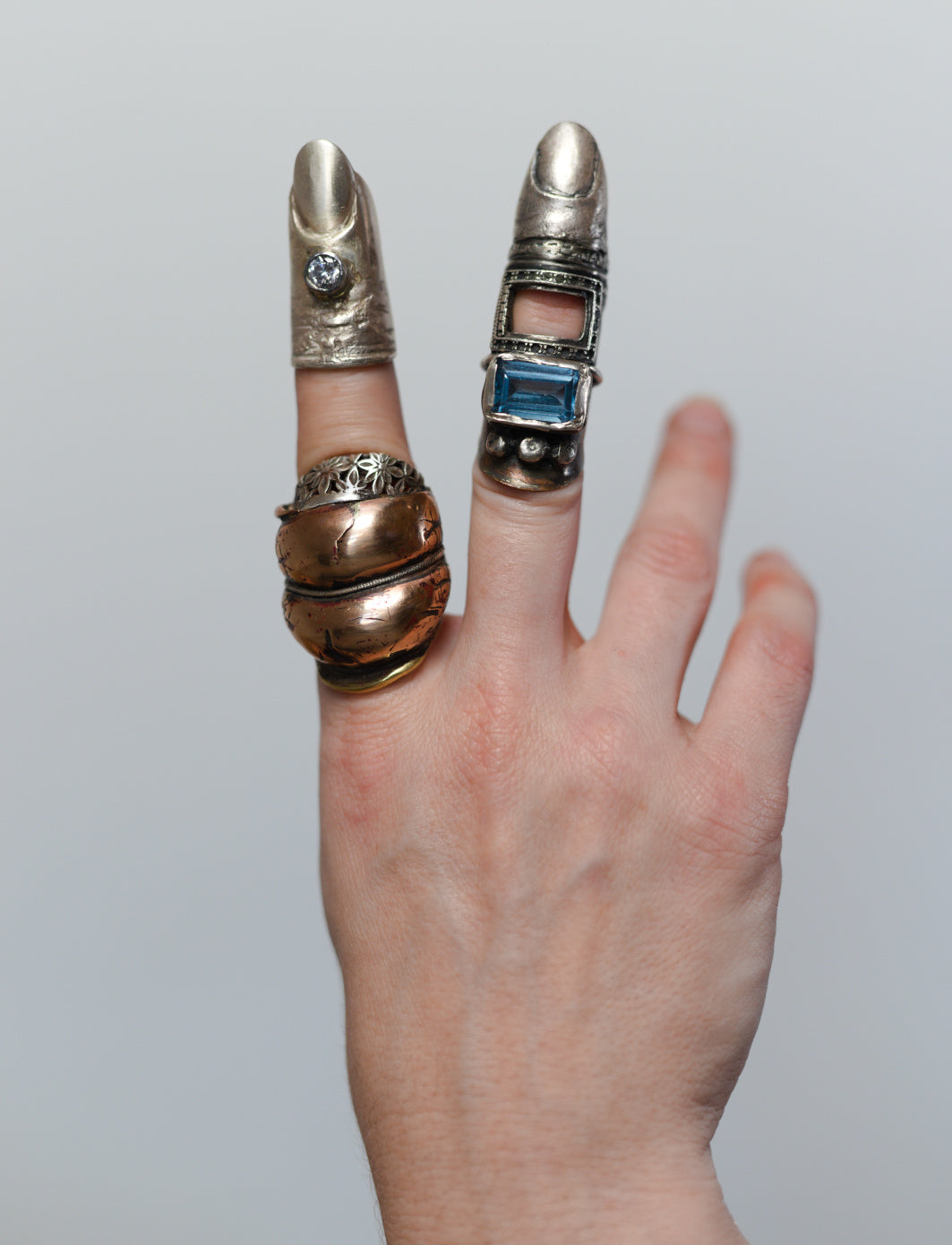 Plump ring. Bronze, brass, silver. / Pulchny pierscien. Braz, mosiadz, srebro.