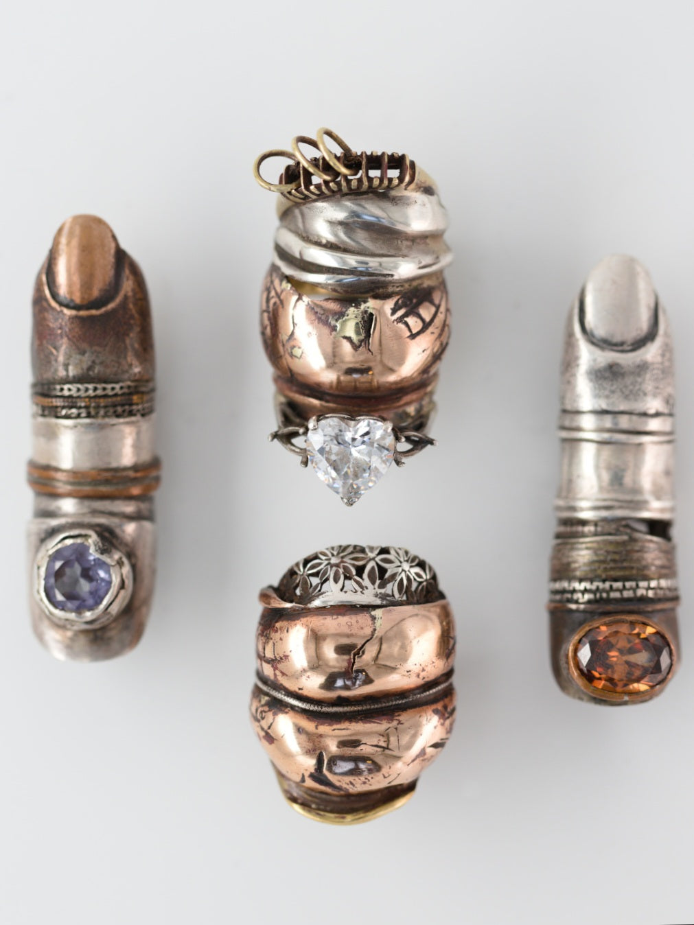 Plump ring. Bronze, brass, silver. / Pulchny pierscien. Braz, mosiadz, srebro.