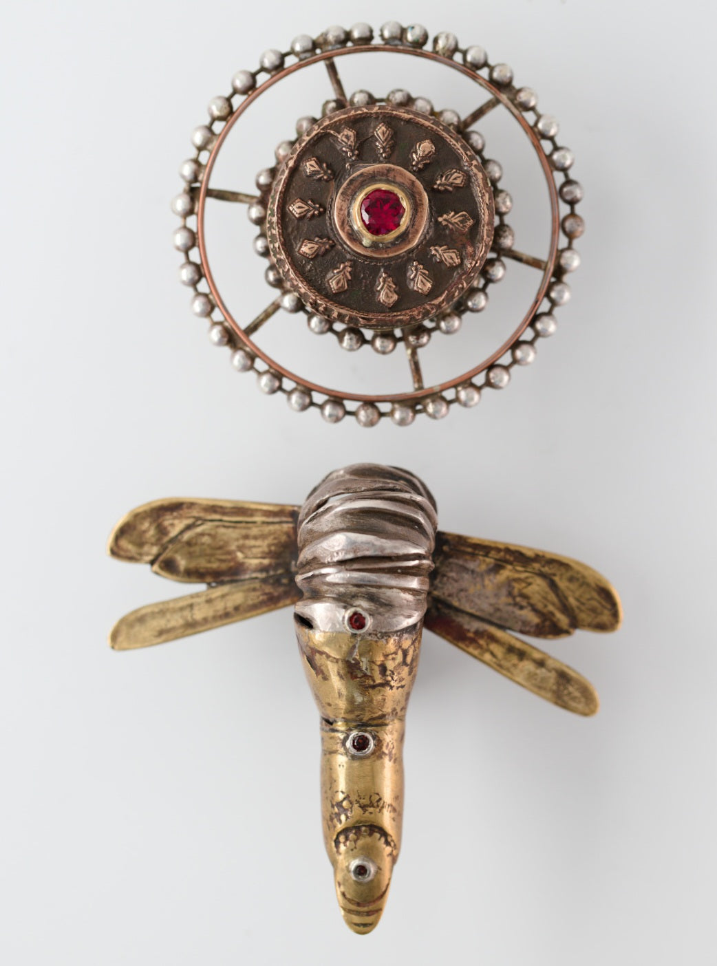 The wheel of time ring. Bronze, brass, copper, silver, zirconia. / Pierscien kolo czasu. Braz, mosiadz, miedz, srebro, zirconia.