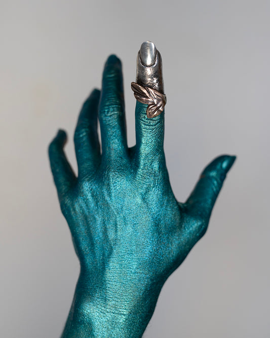 Ring finger floral shape. Silver, bronze. / Pierscien palec. Srebro, brąz.