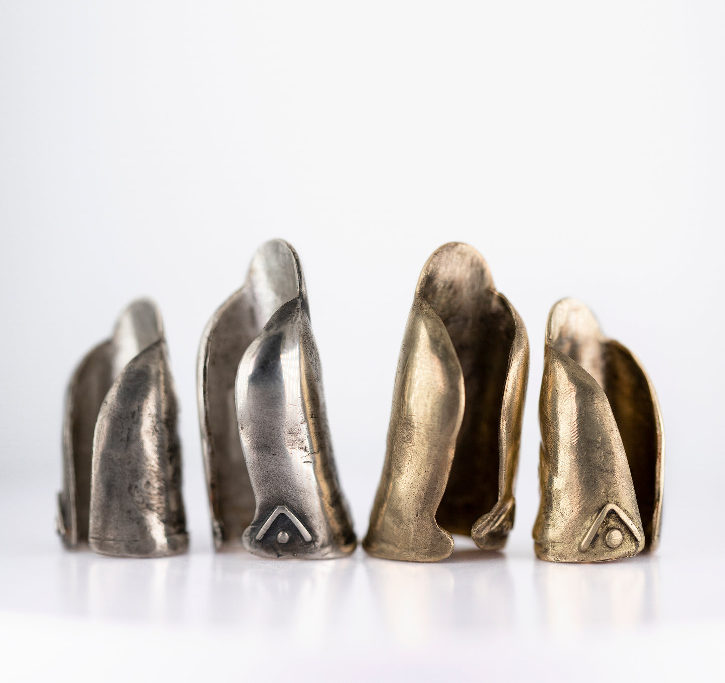 Raw Finger with Eye. Silver and brass. / Pierscien palec. Srebro i mosiadz.