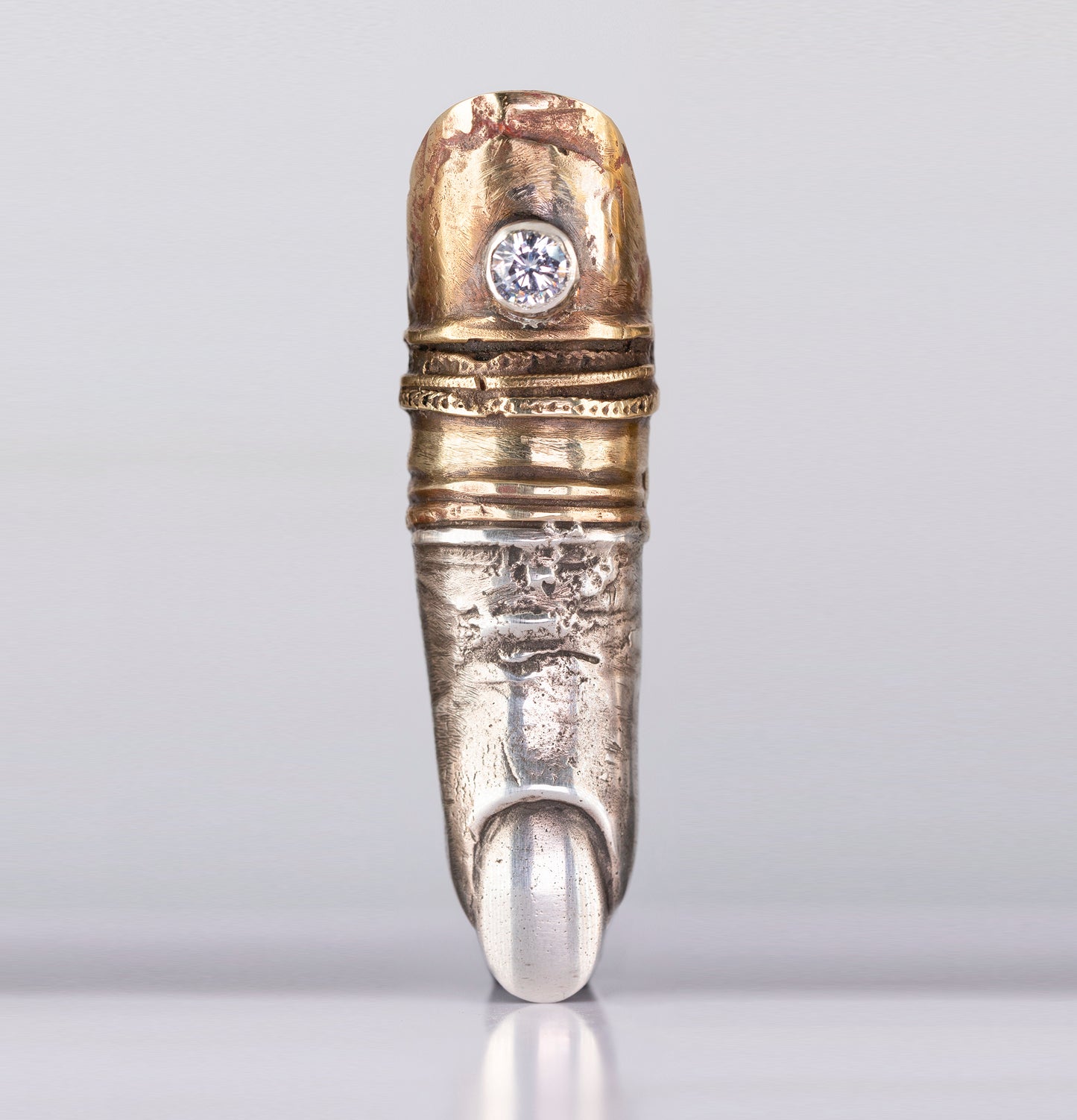 Raw Finger 2 colors - brass and silver, cubic zirconia. / Pierścień palec. Mosiądz i srebro, cyrkonia.