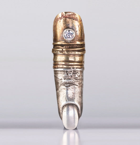 Raw Finger 2 colors - brass and silver, cubic zirconia. / Pierścień palec. Mosiądz i srebro, cyrkonia.