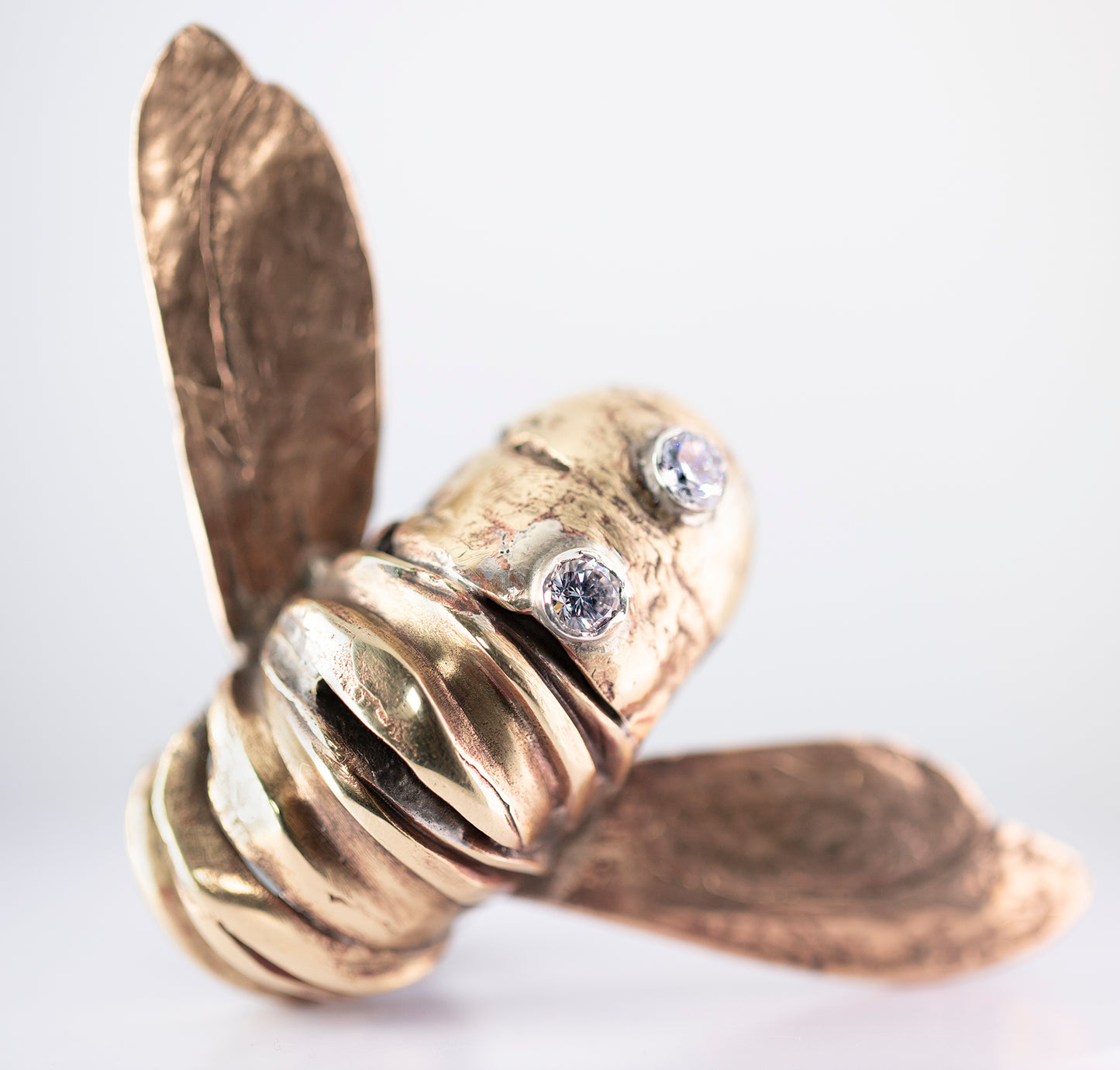 Ring in the shape of an insect. Brass. / Pierscien w ksztalcie owada. Mosiadz.