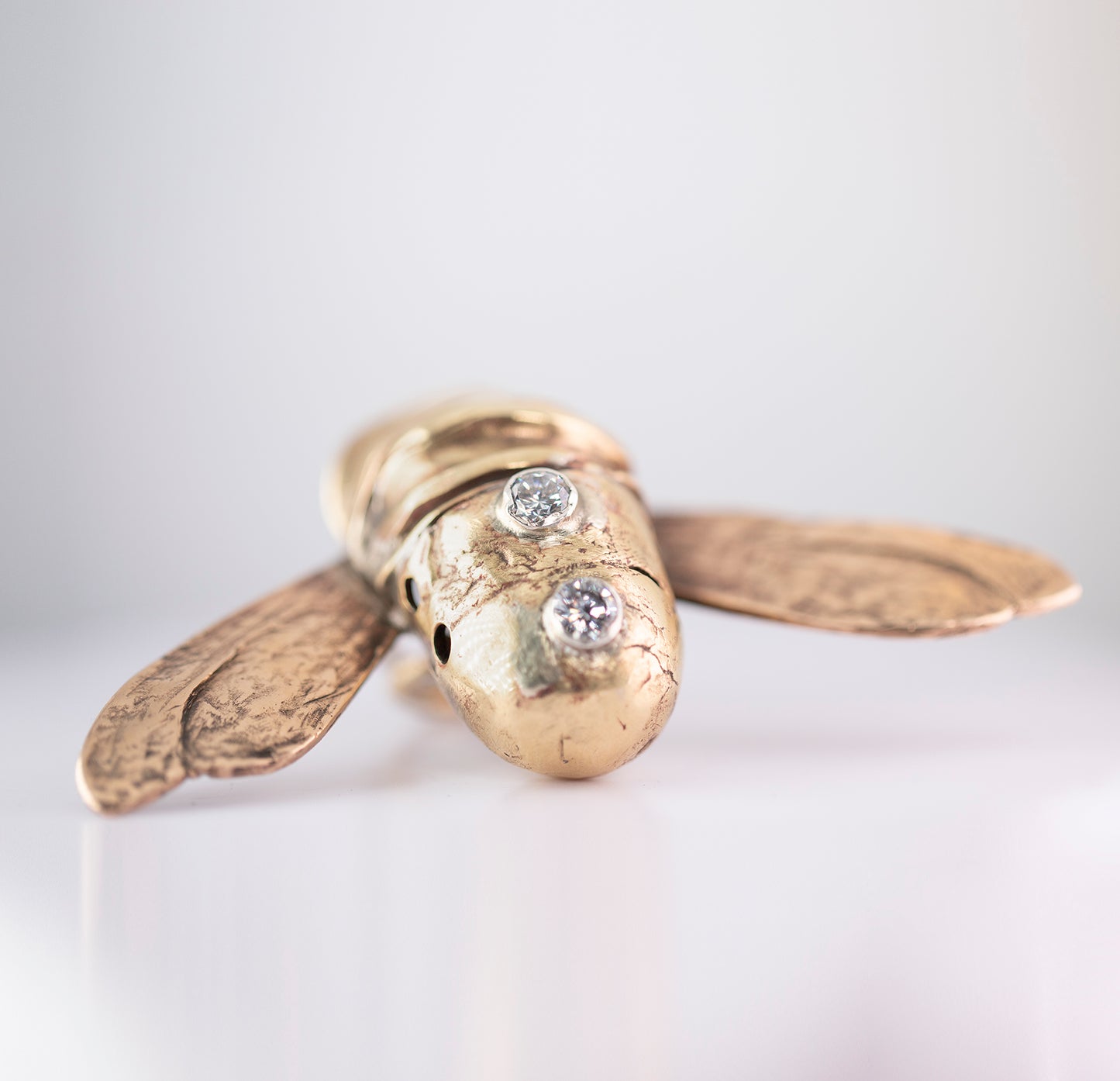 Ring in the shape of an insect. Brass. / Pierscien w ksztalcie owada. Mosiadz.