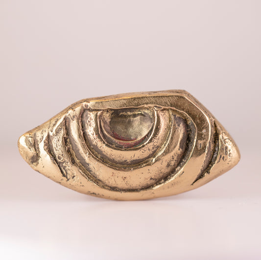 Left eye-shaped ring. Silver and brass. / Pierscien oko lewe. Srebro i mosiadz.