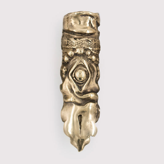 Mahakala eye ring. Silver and brass. / Duzy pierscien. Srebro i mosiadz.