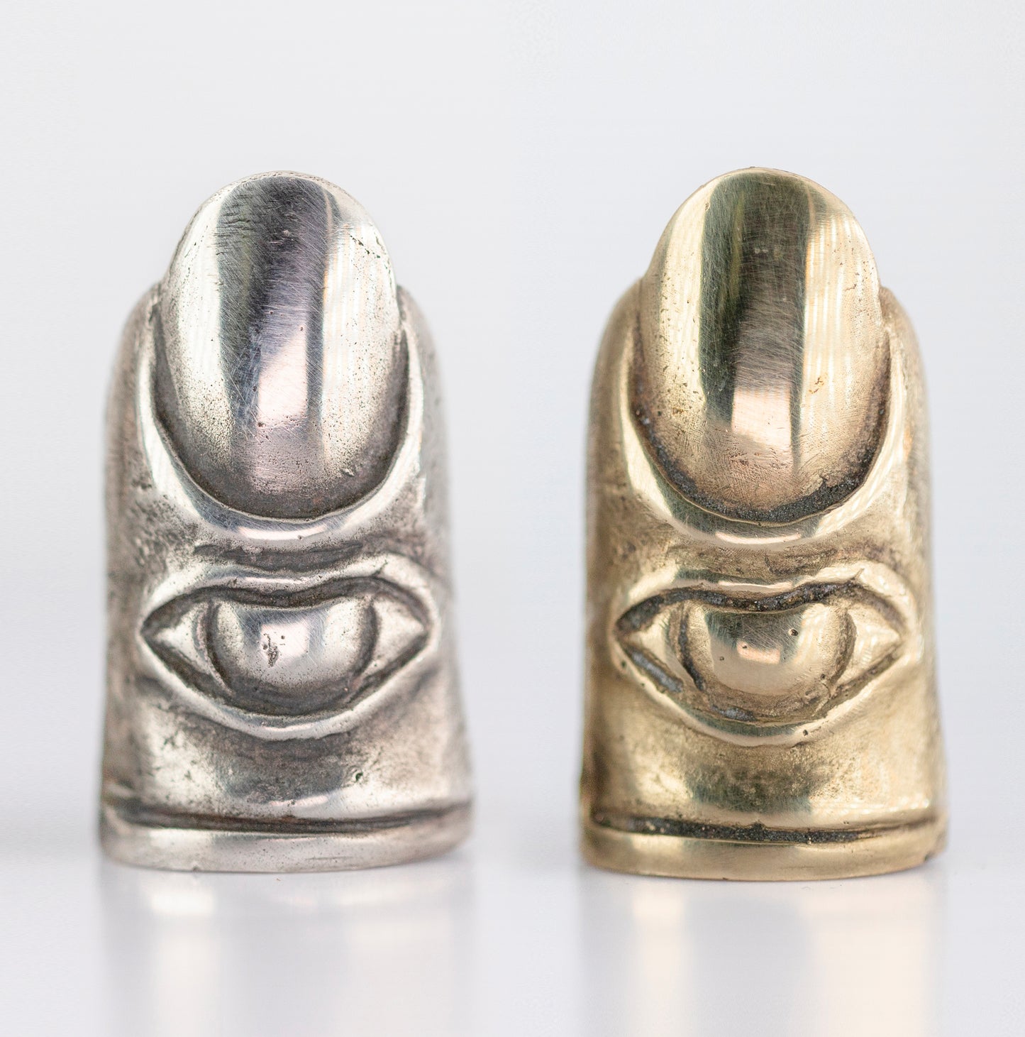 Raw Finger with Eye. Silver and brass. / Pierscien palec. Srebro i mosiadz.