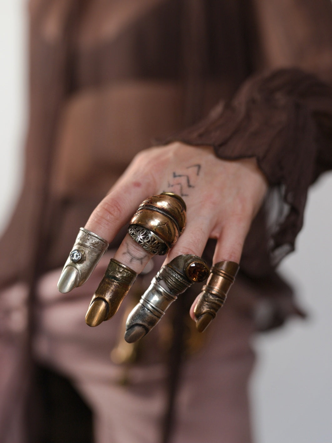 Plump ring. Bronze, brass, silver. / Pulchny pierscien. Braz, mosiadz, srebro.