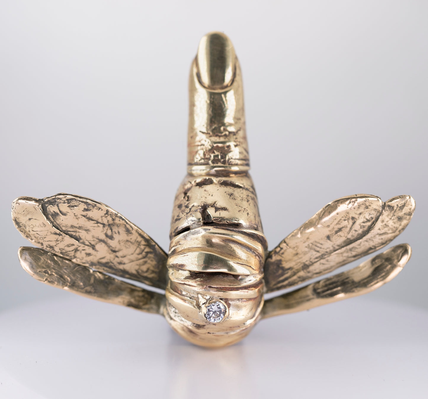 Ring in the shape of an dragonfly. Brass. / Pierscien w ksztalcie owada. Mosiadz.