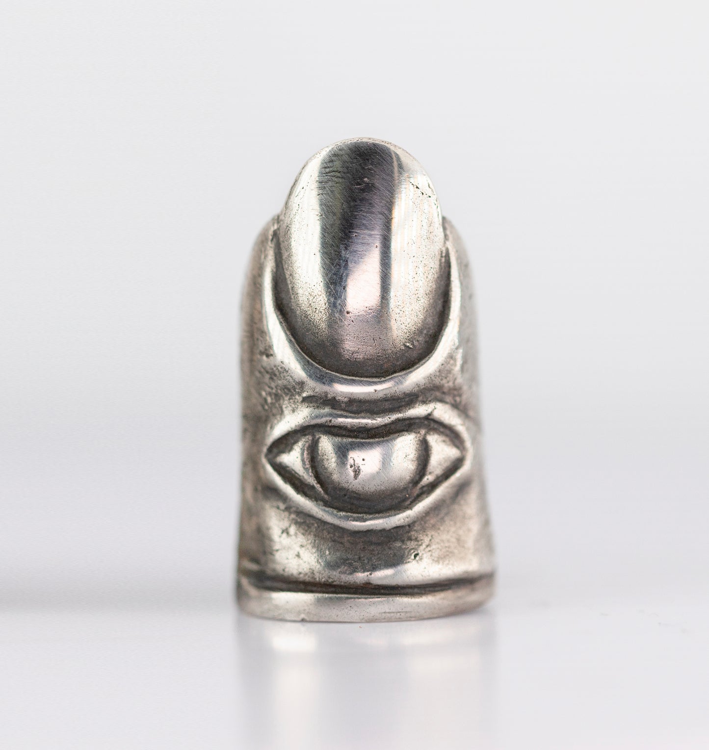 Raw Finger with Eye. Silver and brass. / Pierscien palec. Srebro i mosiadz.