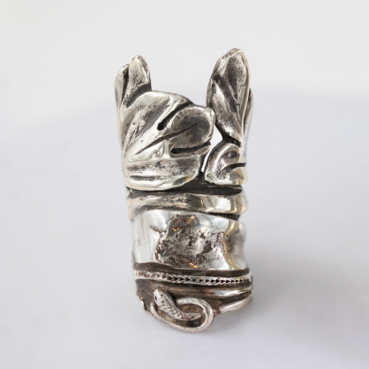 Big floral shape Ring. Silver and brass. / Duzy pierscien z motywem roslinnym. Srebro i mosiadz.